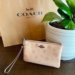 Original Coach Small Wristlet 29667 Western Heart Beechwood